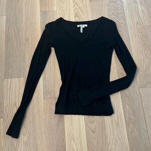 Bcbgeneration featherweight v neck sweater xs